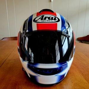 Arai XL Vector-2 Motorcycle Helmet with smoked and clear face shields